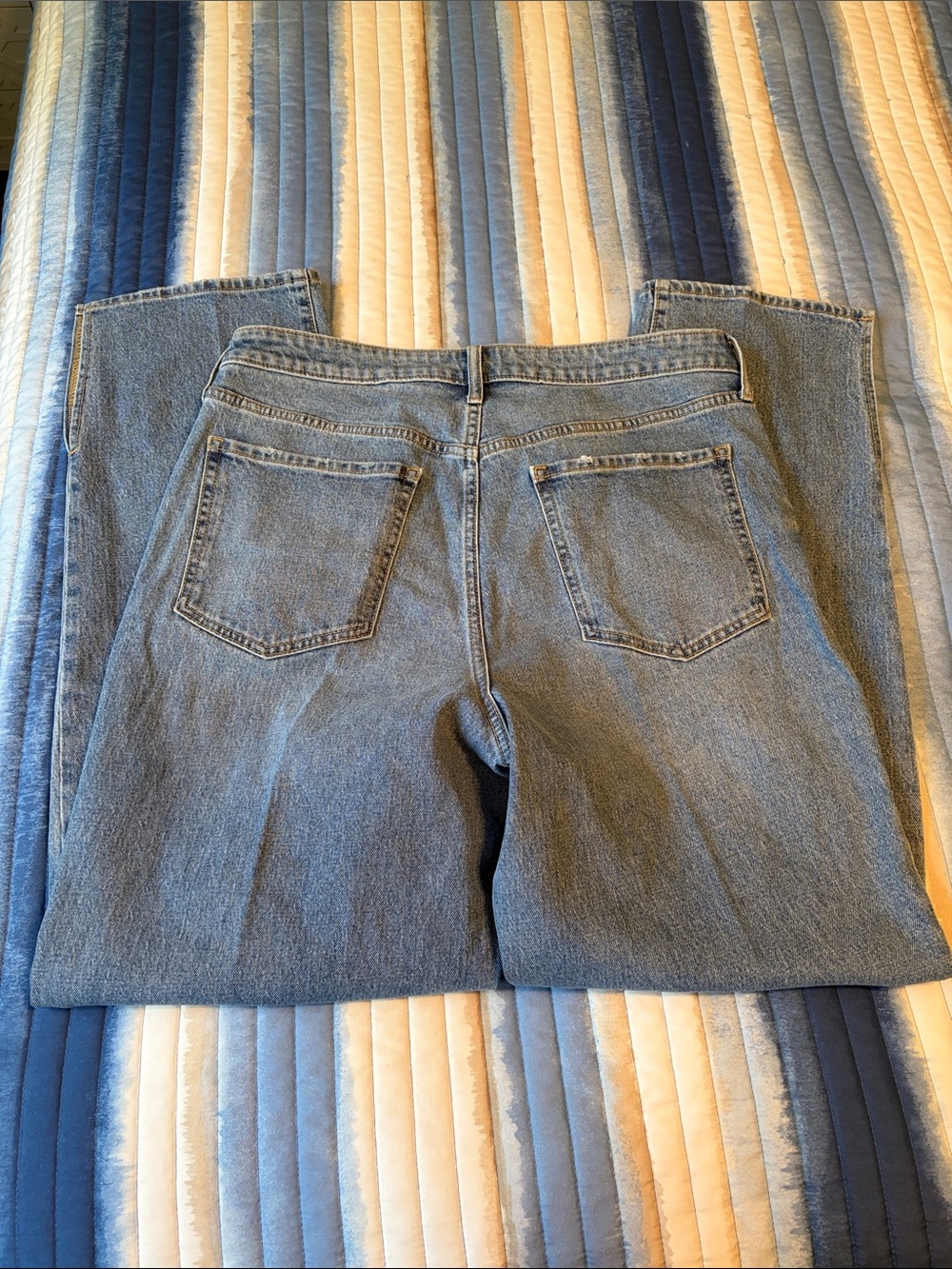 Old Navy Button-Fly Straight-Leg Blue Jeans - Picture 2 of 5